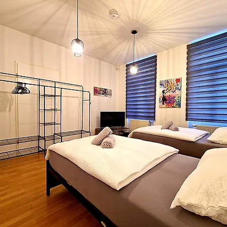 Happyside Travel & Work #4 - 4 Personen - Wlan - Zentrum *